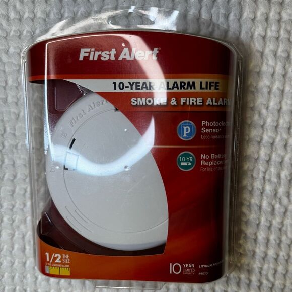 Smoke Detector White First Alert PR710 White Smoke Alarm With 10 Yr Life OC1 - Picture 3 of 4
